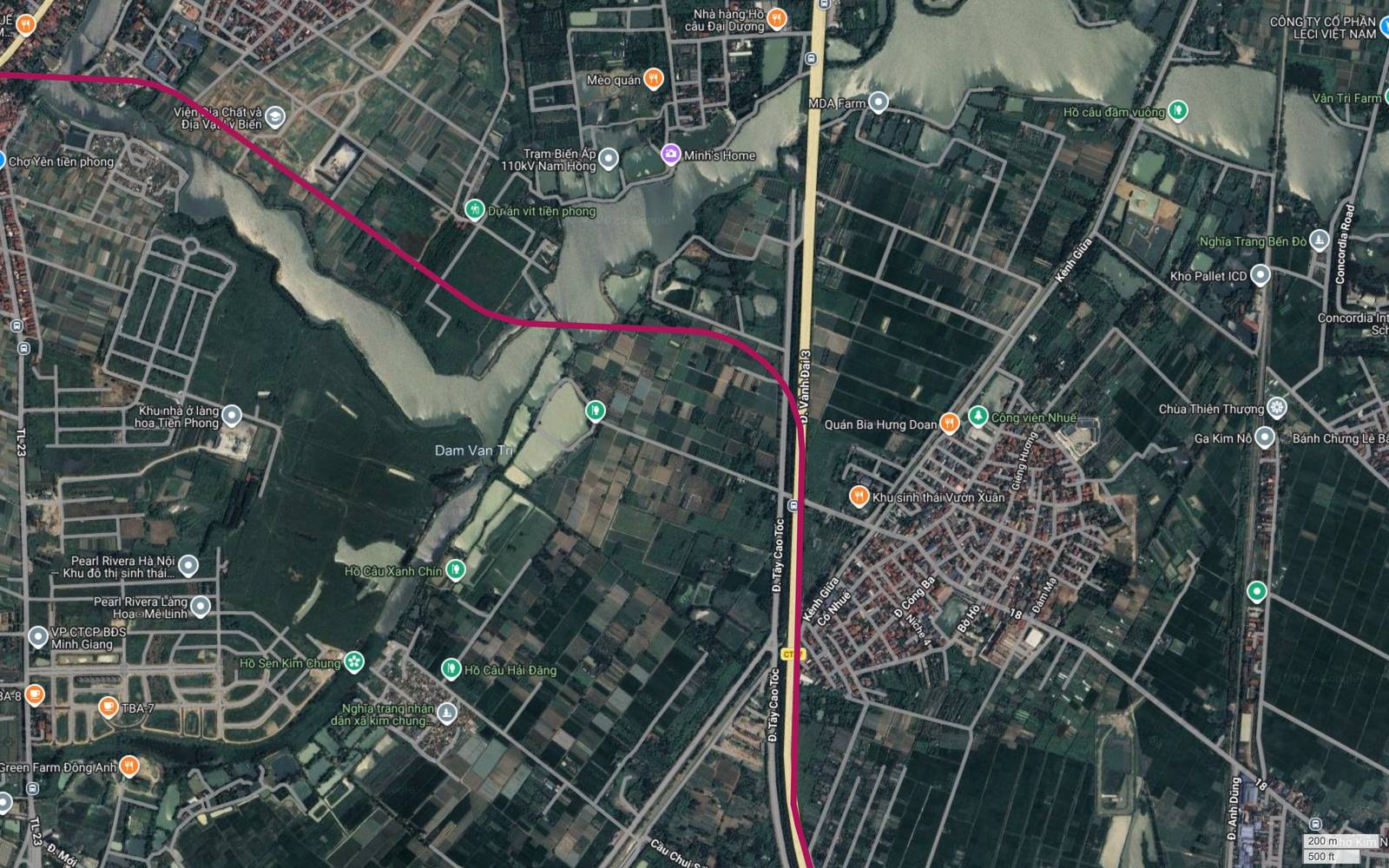 Hành lang metro số 18 nhập dải cao tốc CT.07 Tây Cao Tốc, đi song song về phía nam, phía đông là Ga Kim Nỗ của đường sắt quốc gia